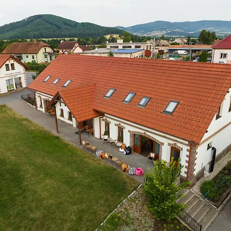 Masarykov Dvor 3* Pstrusa